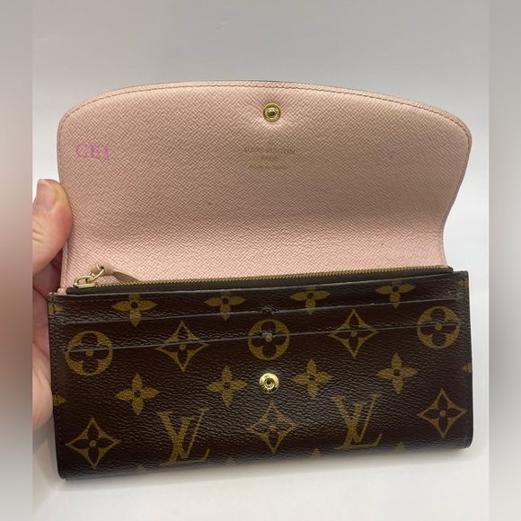 Louis Vuitton Monogram Emilie Wallet in Rose Ballerine - Picture 6 of 9